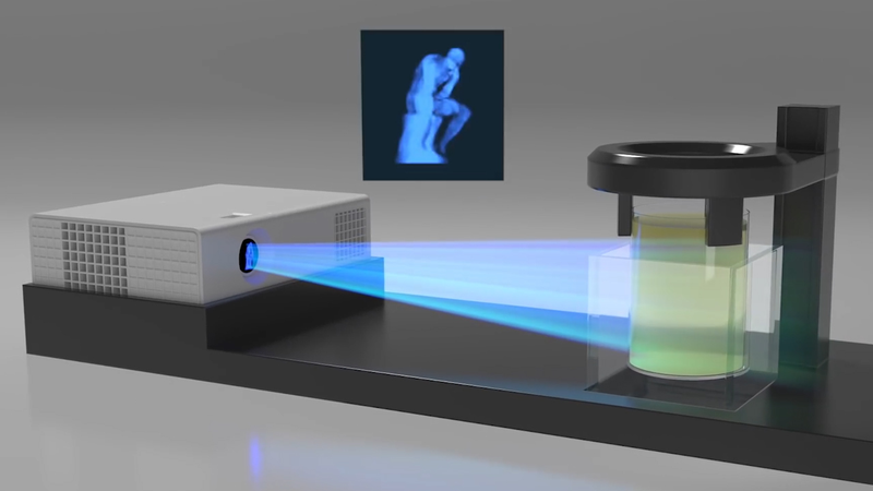 Se proyecta una imagen bidimensional sobre una resina fotosensible colocada sobre un bote rotatorio. La luz hace que la resina se solidifique y se forme el objeto que queramos.Imagen: Lawrence Livermore National Laboratory